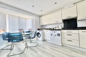 Kitchen Breakfast- click for photo gallery